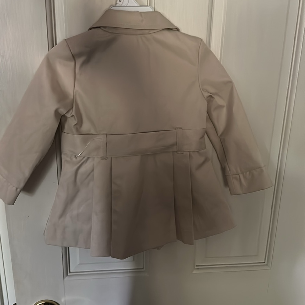 Tahari baby trench coat 12 mo NWT - Picture 4 of 4